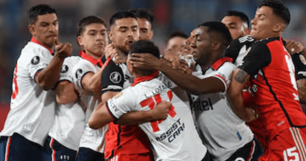 River Plate empató 2-2 ante Nacional 