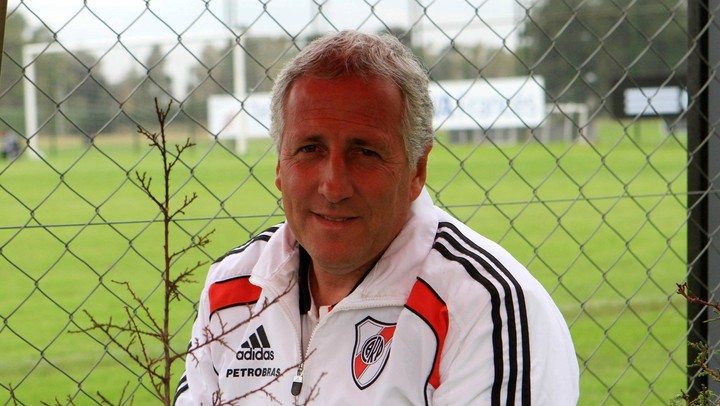 Gabriel Rodríguez: «Ya está, me quedo hasta diciembre de 2025. Todo&nbsp;arreglado»