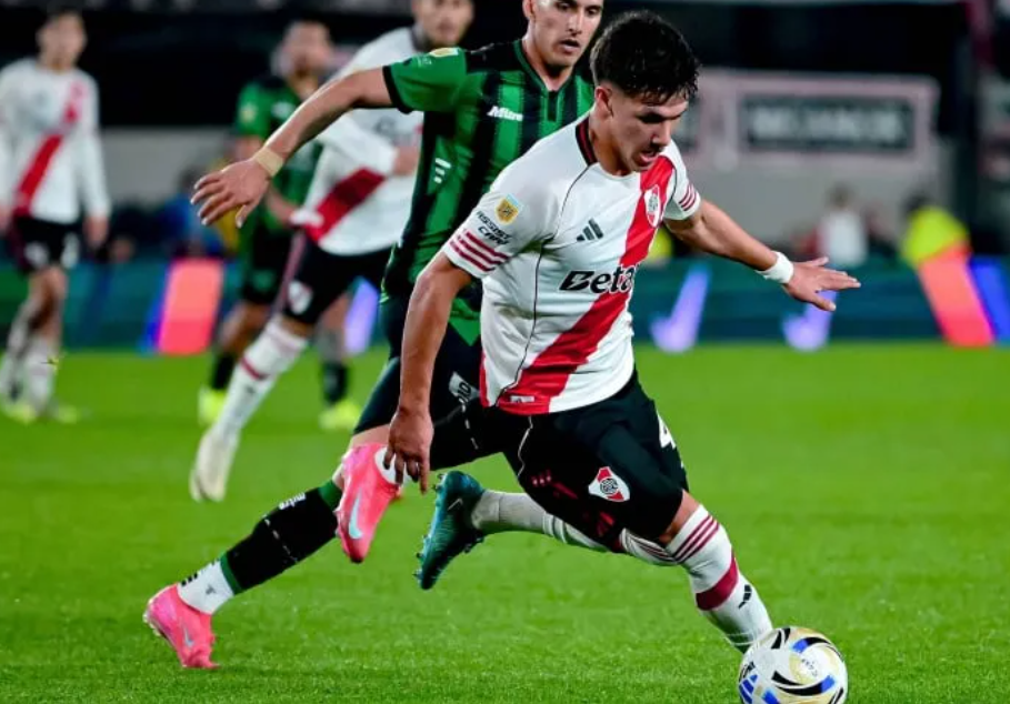 Alerta en River: Juan Cruz Meza en el radar del Borussia&nbsp;Dortmund