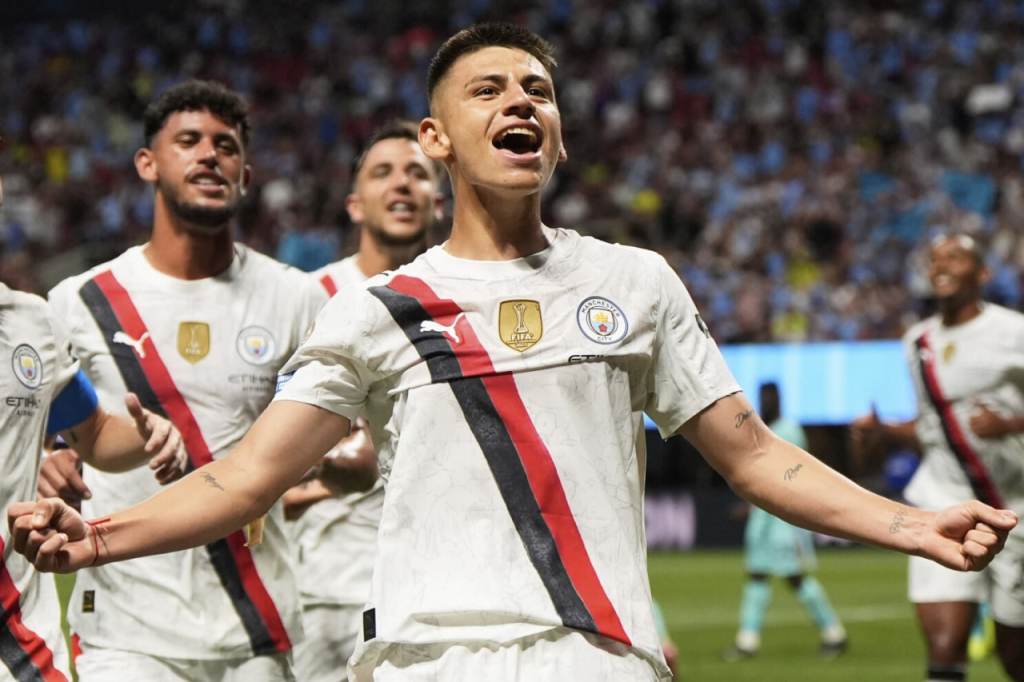 River sigue de cerca a Echeverri mientras Manchester City analiza cortar su préstamo en&nbsp;Leverkusen
